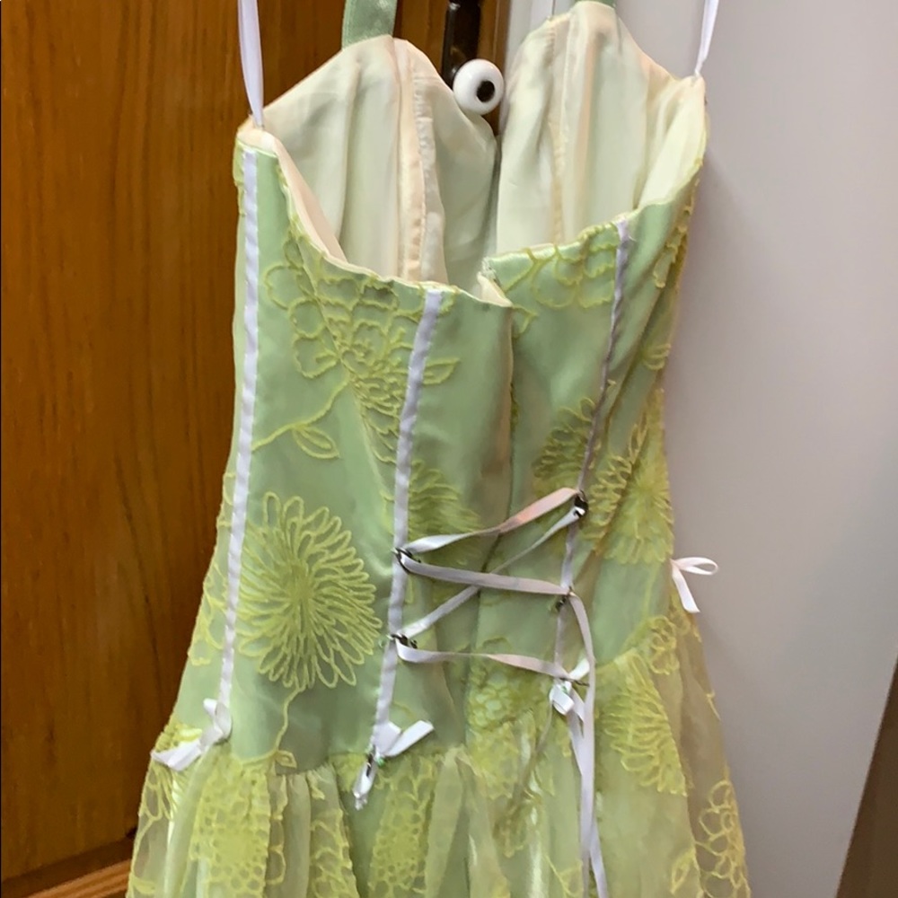 Gorgeous green dress wear or repurpose - Picture 7 of 16